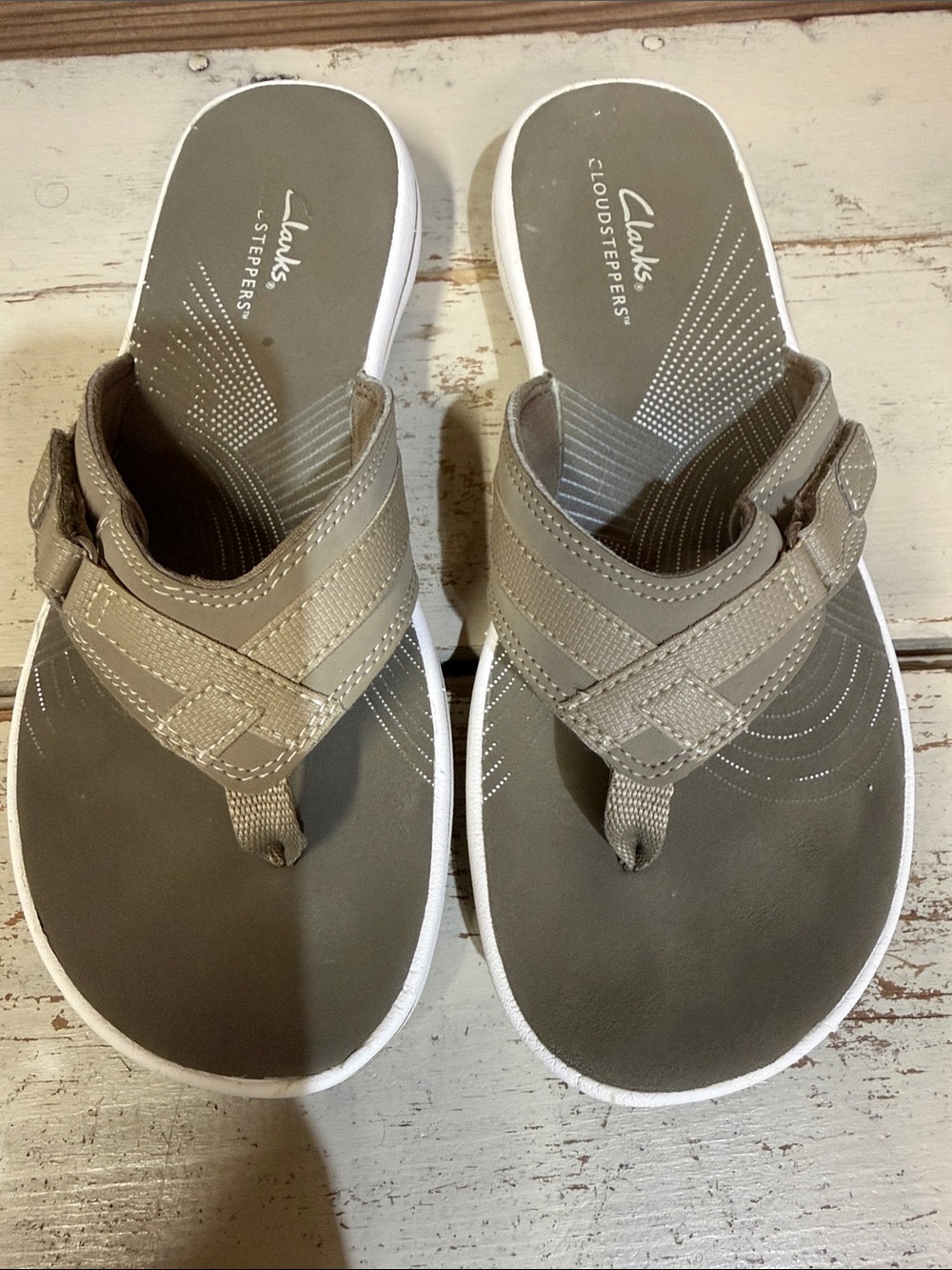 Clarks Cloudsteppers Taupe and White Slip-On Thong Sandals
